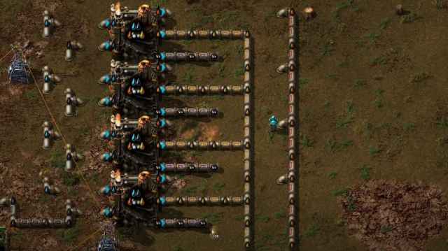 Image showing a standard pipeline in Factorio.