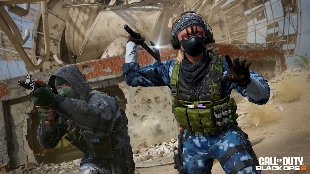 Black Ops 6 multiplayer screenshot of an operator with a throwing knife