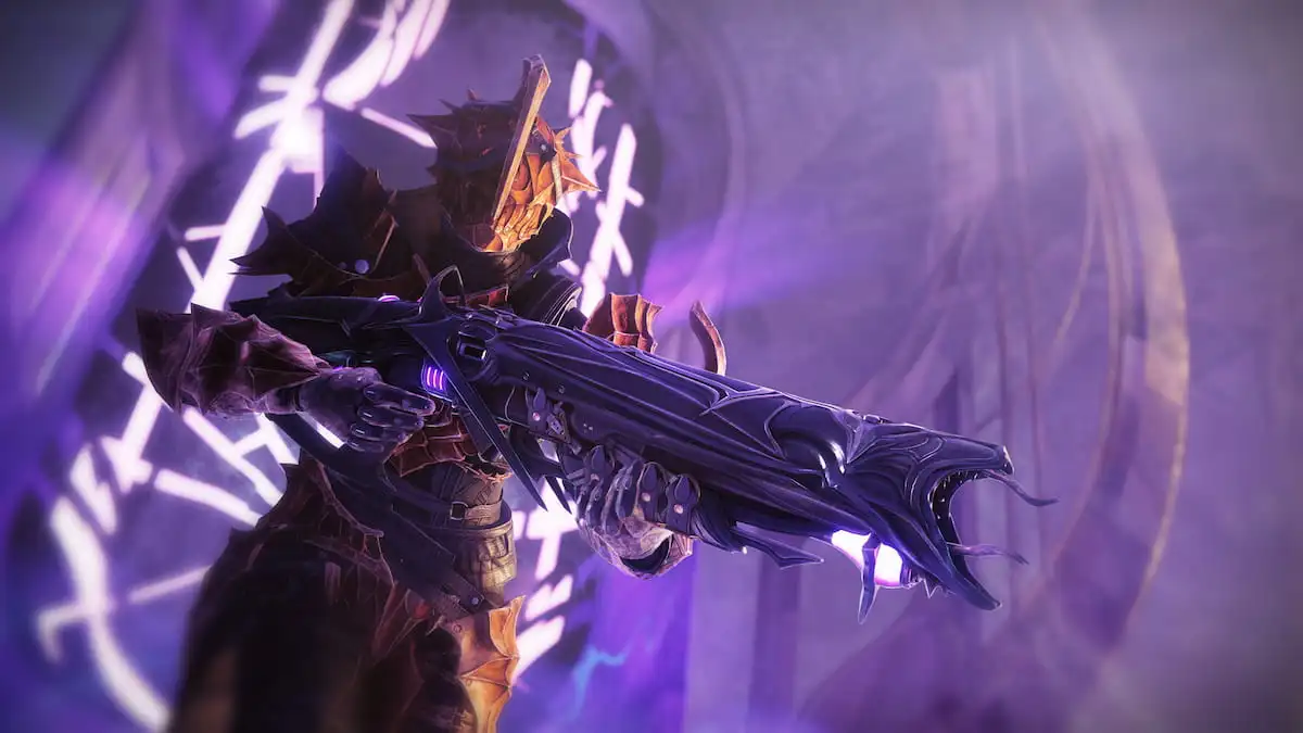 A guardian clad in Scorn armor wields Slayer's Fang in the Kell's Fall mission.