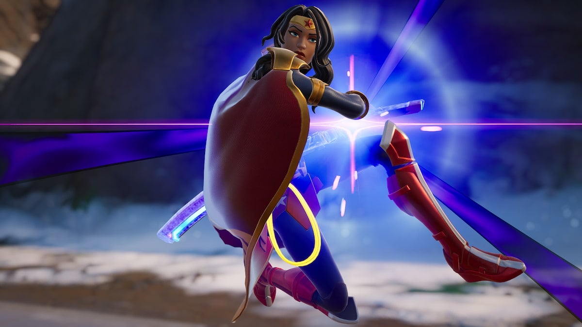 Wonder Woman using the Dash Attack with a Kinetic Blade in Fortnite.